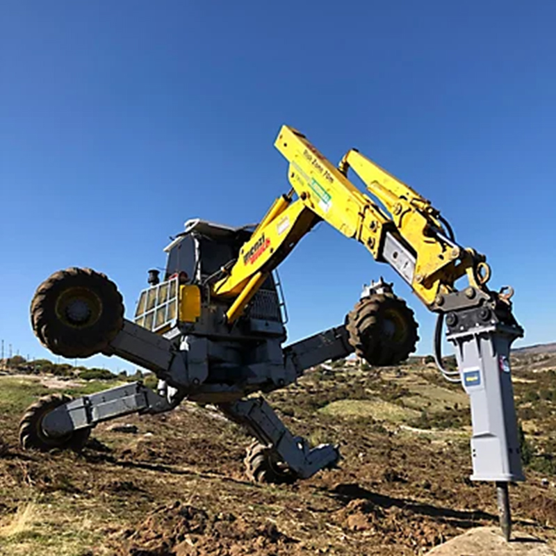 EC 90T Hyd Breaker w/ Lube